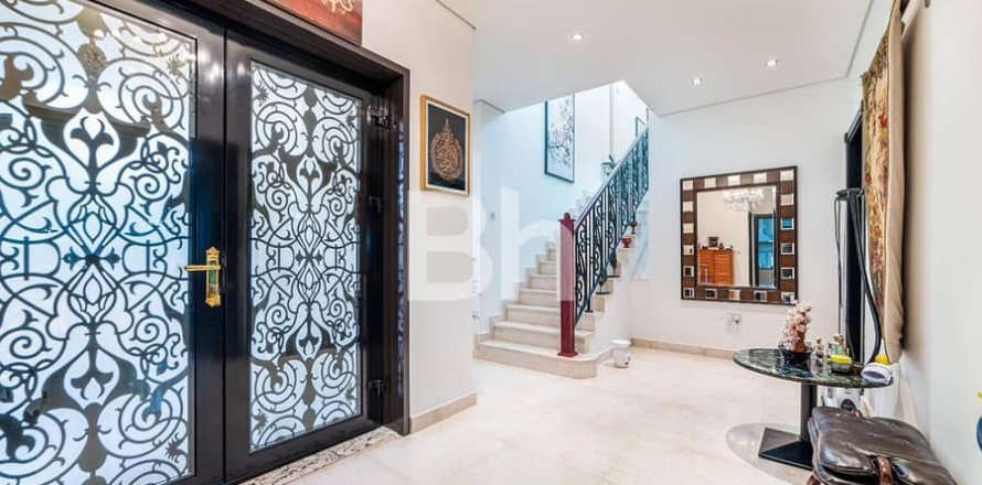 Вилла в Al Furjan, Дубай, 4 спальни, 600м², № 22201