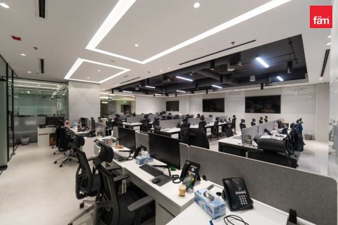 Oficina en Business Bay, Dubai, 561.9 m², № 13145 - foto 7