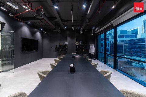 Oficina en Business Bay, Dubai, 561.9 m², № 13145 - foto 25