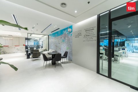 Oficina en Business Bay, Dubai, 561.9 m², № 13145 - foto 14
