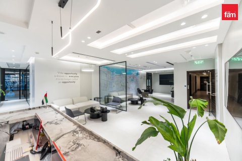 Oficina en Business Bay, Dubai, 561.9 m², № 13145 - foto 10