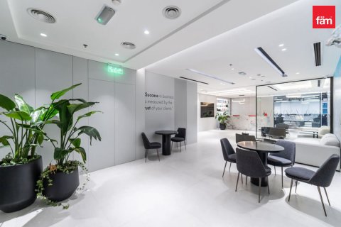 Oficina en Business Bay, Dubai, 561.9 m², № 13145 - foto 23