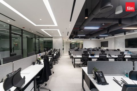 Oficina en Business Bay, Dubai, 561.9 m², № 13145 - foto 2