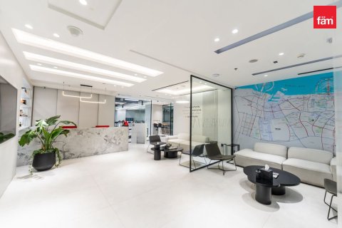 Oficina en Business Bay, Dubai, 561.9 m², № 13145 - foto 1