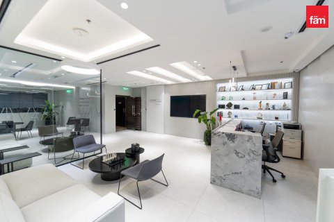 Oficina en Business Bay, Dubai, 561.9 m², № 13145 - foto 13