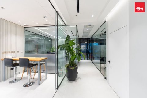 Oficina en Business Bay, Dubai, 561.9 m², № 13145 - foto 5