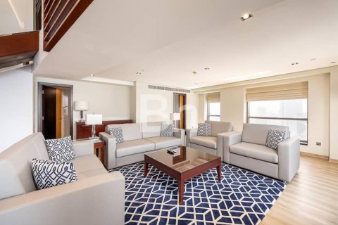 Hôtels-appartement à Jumeirah Beach Residence, Dubai, 1 chambre, 102 m², № 21531 - photo 2