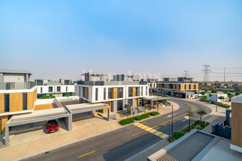 Снять в аренду виллу в Arabian Ranches 3, Дубай: 4 спальни, 299.99958051м², № 96680 - фото 5