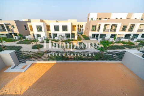 Снять в аренду виллу в Arabian Ranches 3, Дубай: 4 спальни, 447.99963369м², № 96679 - фото 22