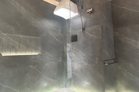 Apartment in Dubai Marina, Dubai 3 bedrooms, 179 sq.m. № 96825 - photo 24