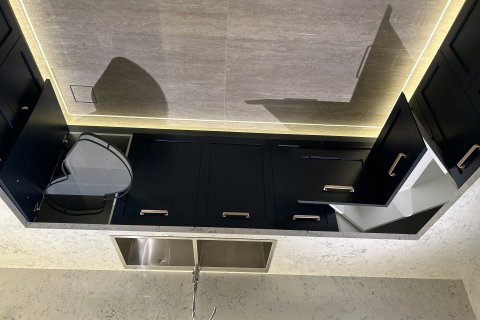 Apartment in Dubai Marina, Dubai 3 bedrooms, 179 sq.m. № 96825 - photo 9