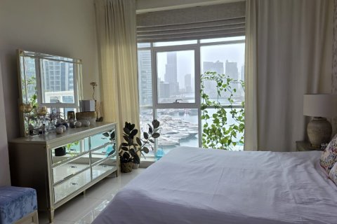 Apartment in Dubai Marina, Dubai 2 bedrooms, 156 sq.m. № 96830 - photo 9