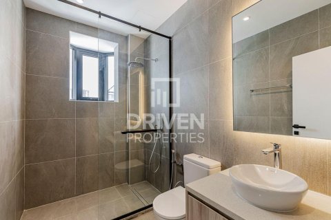 Villa in Jumeirah, Dubai 5 bedrooms, 341.6 sq.m. № 129379 - photo 11