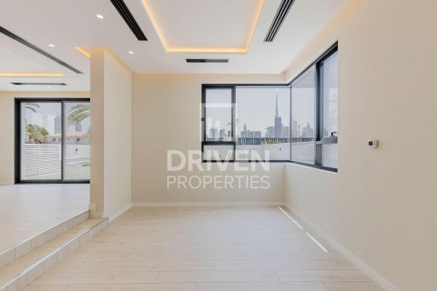 Villa in Jumeirah, Dubai 5 bedrooms, 341.6 sq.m. № 129379 - photo 6