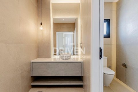 Villa in Jumeirah, Dubai 5 bedrooms, 341.6 sq.m. № 129379 - photo 8