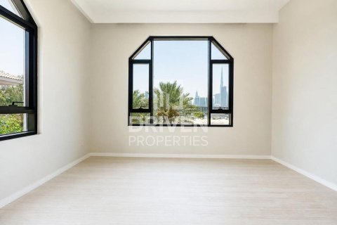 Villa in Jumeirah, Dubai 5 bedrooms, 341.6 sq.m. № 129379 - photo 24