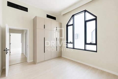 Villa in Jumeirah, Dubai 5 bedrooms, 341.6 sq.m. № 129379 - photo 17