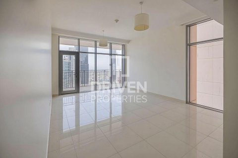 Appartement à BLVD Crescent, Downtown Dubai (Downtown Burj Dubai), Dubai, 2 chambres, 131.09 m², № 129387 - photo 9