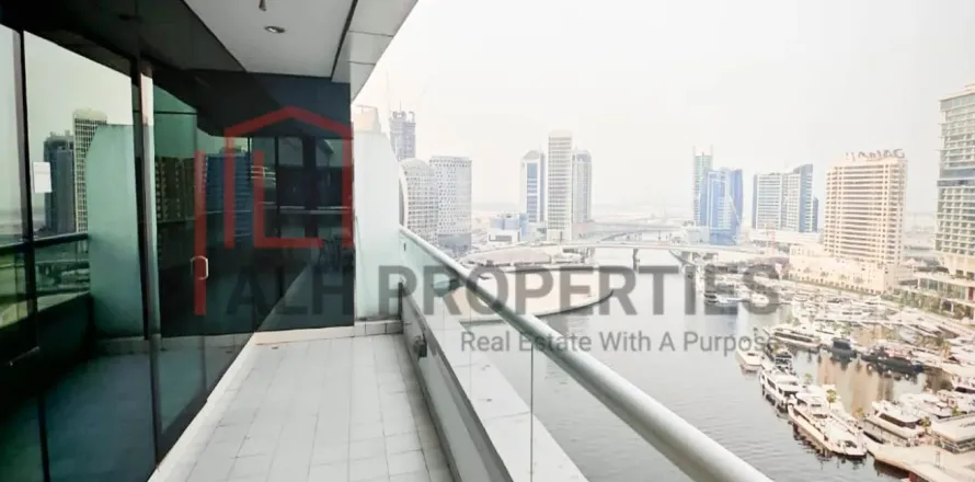 Apartment in Business Bay, Dubai 2 bedrooms, 129 sq.m. № 92836