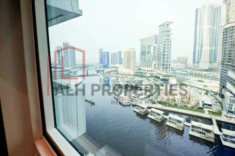 Apartment in Business Bay, Dubai 2 bedrooms, 129 sq.m. № 92836 - photo 26
