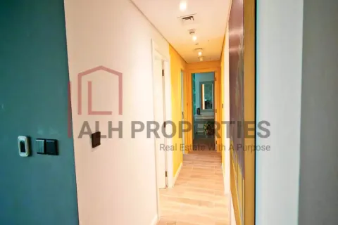 Apartment in Business Bay, Dubai 2 bedrooms, 129 sq.m. № 92836 - photo 11