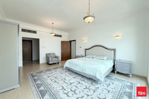 Villa in Jumeirah Islands, Dubai 4 bedrooms, 989.1 sq.m. № 40943 - photo 12