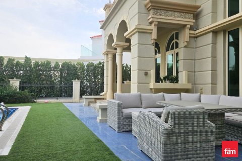Villa in Jumeirah Islands, Dubai 4 bedrooms, 989.1 sq.m. № 40943 - photo 22