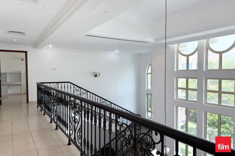 Villa in Jumeirah Islands, Dubai 4 bedrooms, 989.1 sq.m. № 40943 - photo 20