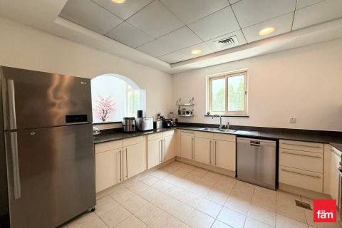 Villa in Jumeirah Islands, Dubai 4 bedrooms, 989.1 sq.m. № 40943 - photo 11