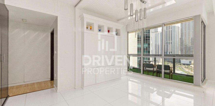 Apartamento en The Residences, Downtown Dubai (Downtown Burj Dubai), Dubai, 3 dormitorios, 170.76 m², № 128563