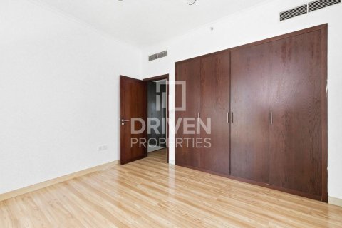 Apartamento en The Residences, Downtown Dubai (Downtown Burj Dubai), Dubai, 3 dormitorios, 170.76 m², № 128563 - foto 12