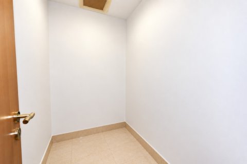 Apartment in Marina Mansions, Dubai Marina, Dubai 2 bedrooms, 182.36 sq.m. № 142157 - photo 9