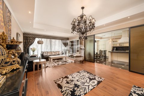 Apartment in Emirates Crown, Dubai Marina, Dubai 3 bedrooms, 360.67 sq.m. № 142165