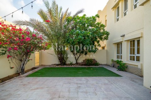 Снять в аренду таунхаус в The Lakes, Дубай: 3 спальни, 211.63303400м², № 12780 - фото 6