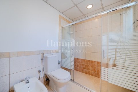 Снять в аренду таунхаус в The Lakes, Дубай: 3 спальни, 211.63303400м², № 12780 - фото 9