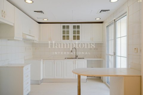 Снять в аренду таунхаус в The Lakes, Дубай: 3 спальни, 211.63303400м², № 12780 - фото 5