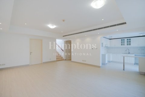 Снять в аренду таунхаус в The Lakes, Дубай: 3 спальни, 211.63303400м², № 12780 - фото 4
