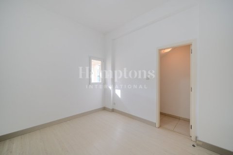 Снять в аренду таунхаус в The Lakes, Дубай: 3 спальни, 211.63303400м², № 12780 - фото 3