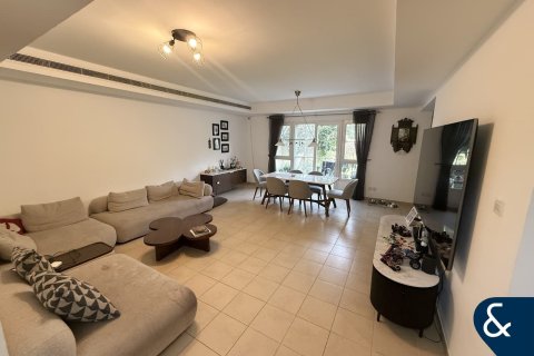 فيلا في المرابع العربية, دبي 3 غرف نوم, 228 م² رقم 98631 - صورة 2