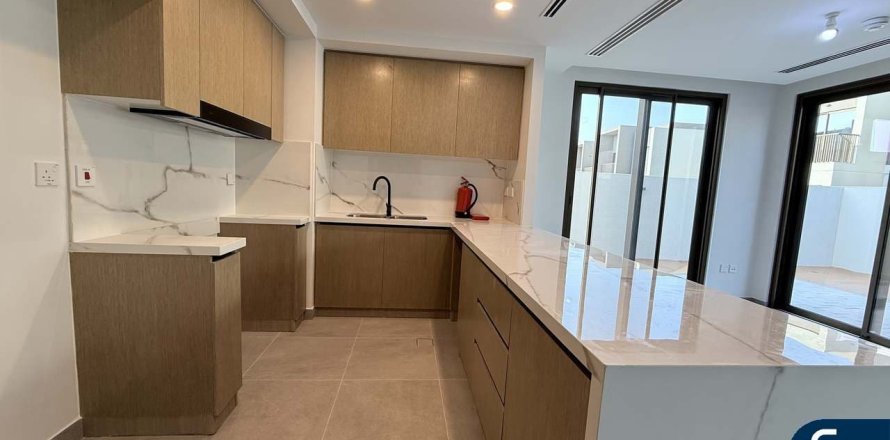 Adosado en Villanova, Dubai Land, Dubai, 4 dormitorios, 216 m², № 98618