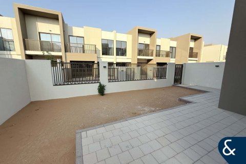 Adosado en Villanova, Dubai Land, Dubai, 4 dormitorios, 216 m², № 98618 - foto 5