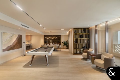 Apartment in Palm Jumeirah, Dubai 4 bedrooms, 593 sq.m. № 98620 - photo 3