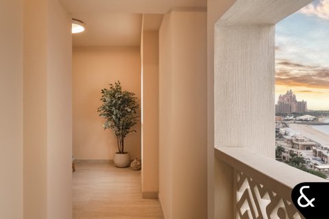 Apartment in Palm Jumeirah, Dubai 4 bedrooms, 593 sq.m. № 98620 - photo 28