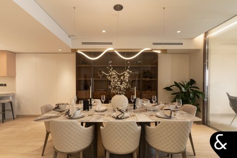 Apartment in Palm Jumeirah, Dubai 4 bedrooms, 593 sq.m. № 98620 - photo 11