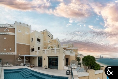 Apartment in Palm Jumeirah, Dubai 4 bedrooms, 593 sq.m. № 98620 - photo 24