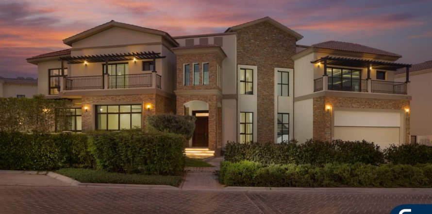 Villa à Jumeirah Golf Estates, Dubai, 7 chambres, 881 m², № 98629