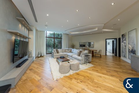 Villa à Jumeirah Golf Estates, Dubai, 7 chambres, 881 m², № 98629 - photo 5