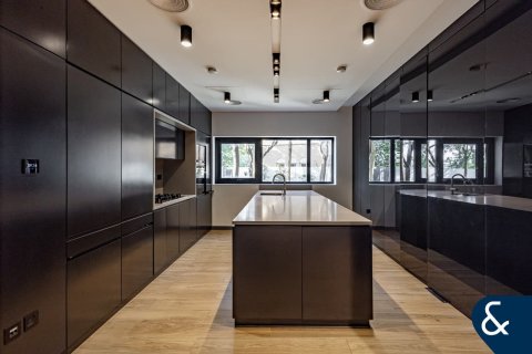 فيلا في فيلات, دبي 5 غرف نوم , 530 م² رقم 98630 - صورة 3