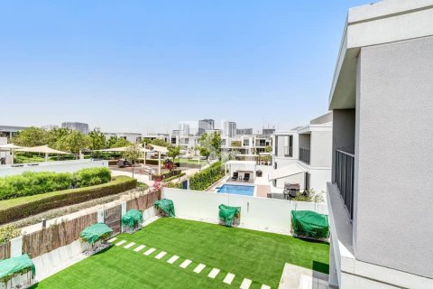Снять в аренду виллу в Дубай Хилс Эстейт, Дубай: 5 спален, 372м², № 24967 - фото 2