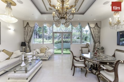 شقة في نخلة جميرا, دبي 1غرف نوم, 174.9 م² رقم 10833 - صورة 1